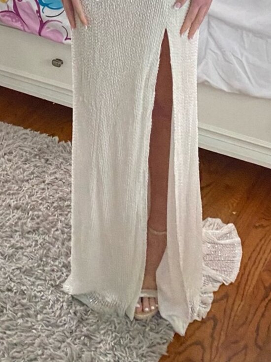 FOR RENT ($250) Sherry Hill Butterfly dress.Fits 5.4 model w/ 3in heels. - Picture 4 of 9